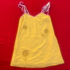 Tuesday Bassen of California Garden Sunday Slip